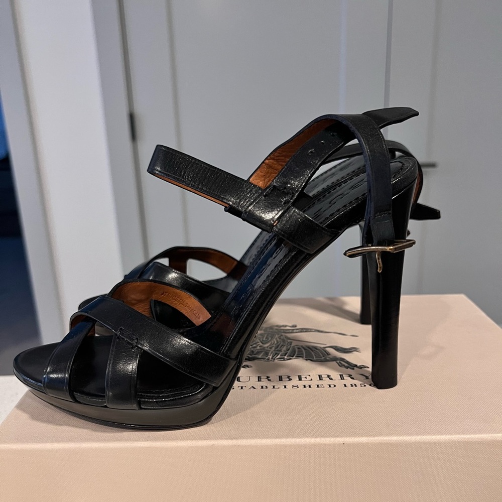 Burberry Heels - Brand New Never worn